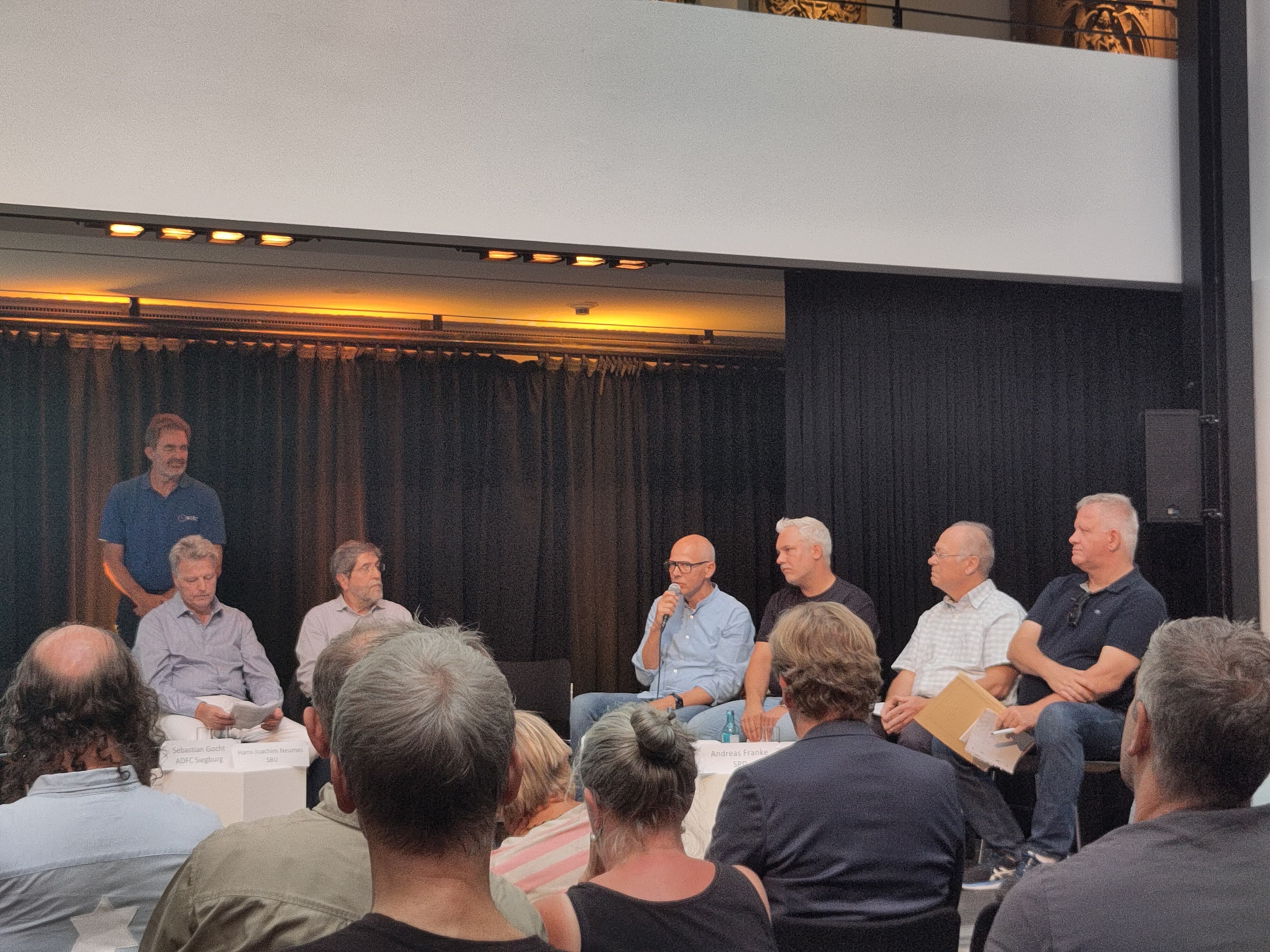 Thomas Obst Bürgermeisterkandidat Podiumsdiskussion Siegburg ADFC FDP Mobilität 